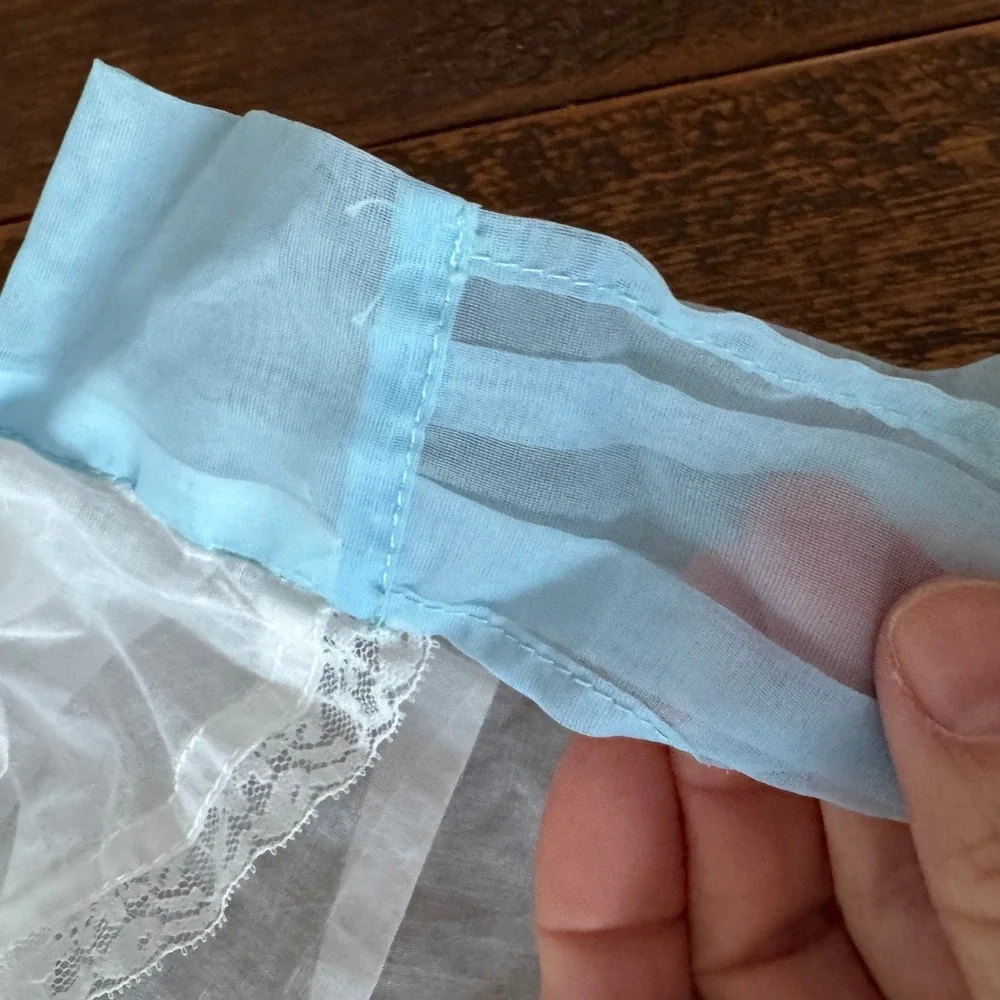 Vintage Sheer White Organza Half Apron‎ Blue Lace Trim Pockets Retro 1950s Style